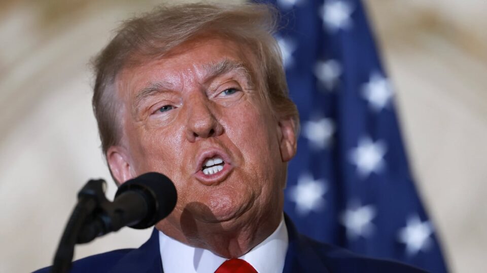 Trump Attacks Biden’s Crypto Awareness, Says ‘Biden Doesn’t Even Know What It Is’ at NFT Gala